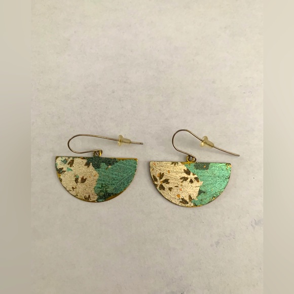 Striking Asian-inspired earrings from an art & craft gallery in Wellfleet, Mass - Picture 2 of 4